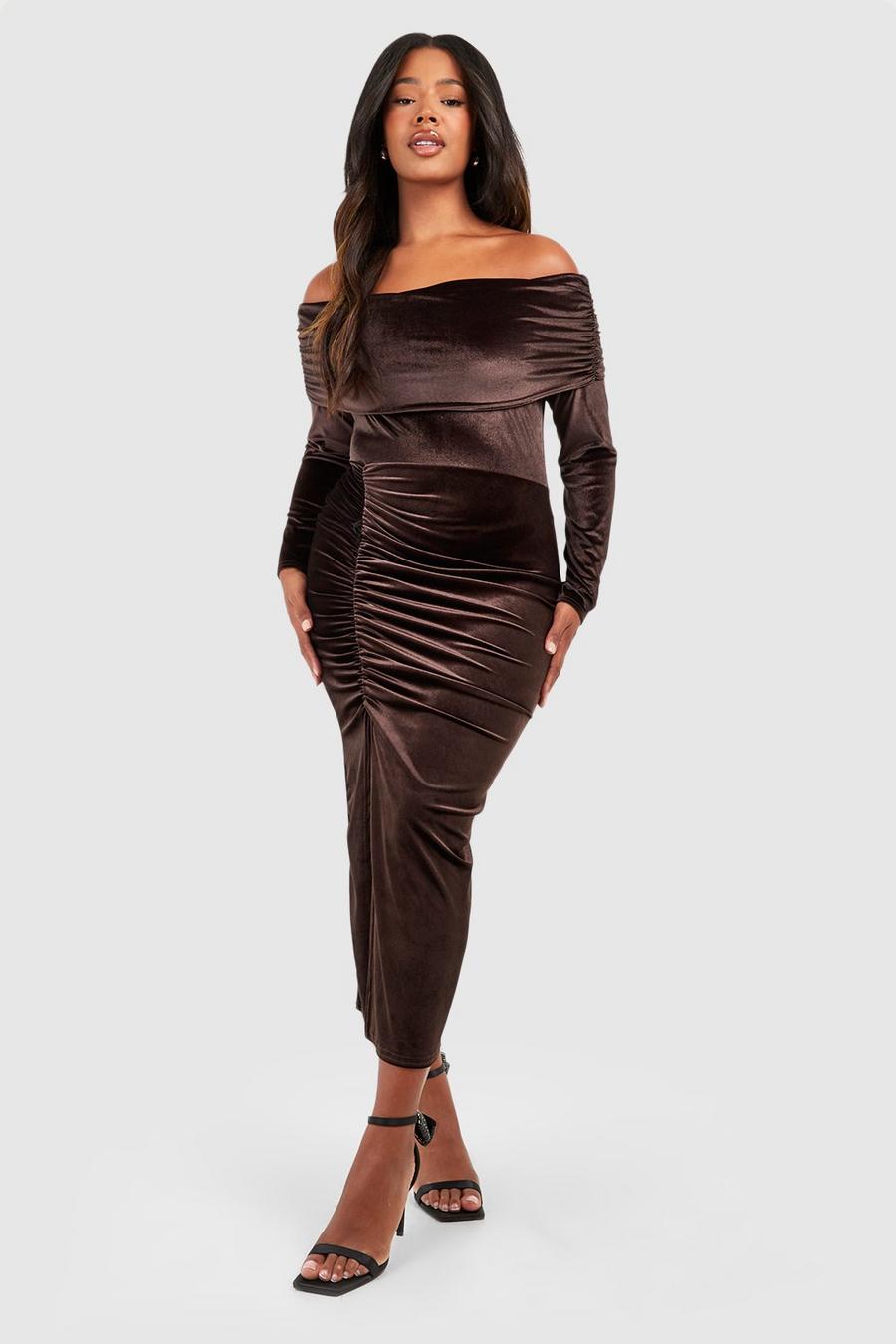 Vestito longuette Plus Size in velluto con scollo Bardot, Chocolate image number 1
