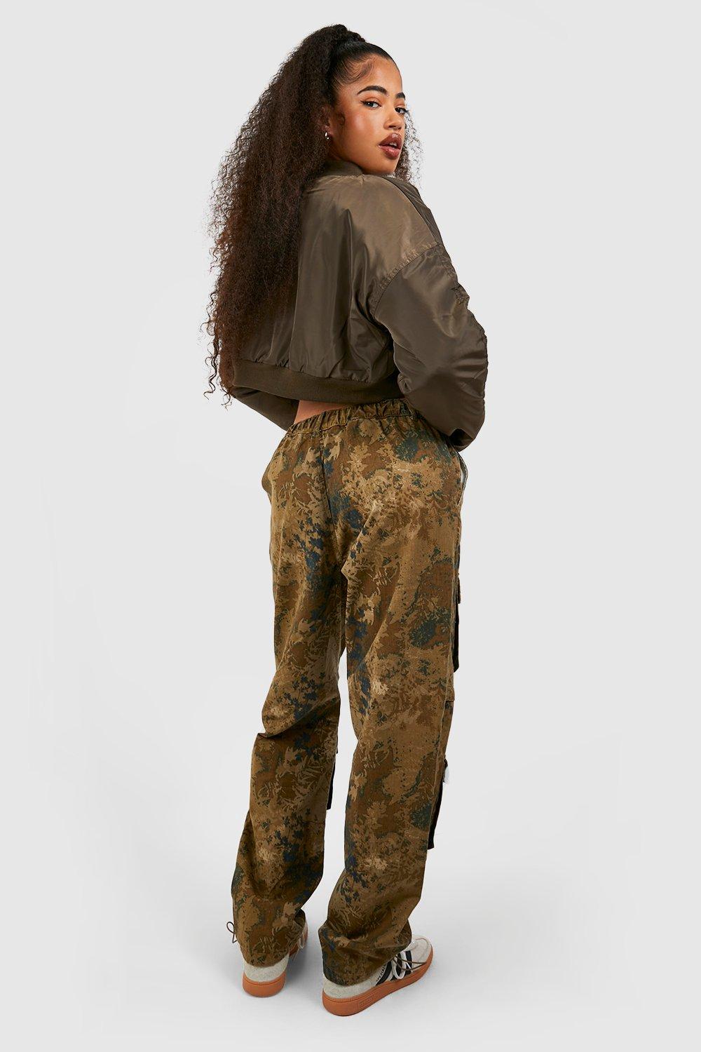 Women's fitted camo sale cargo pants