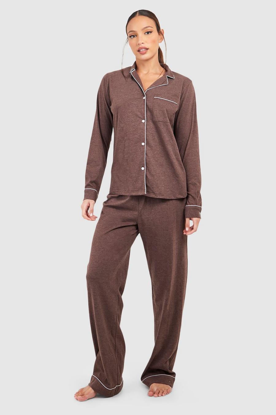 Pijama Tall de pantalón largo y tela jersey con botones, Chocolate image number 1