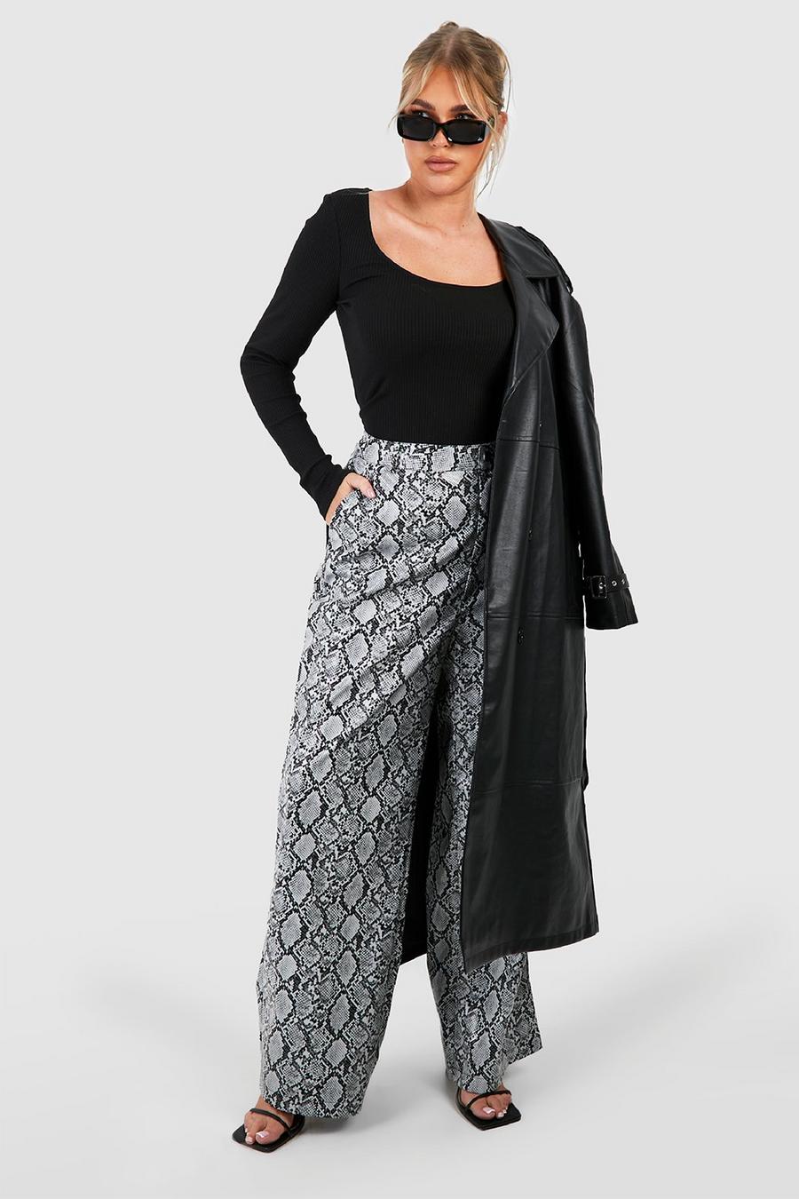 Pantalón Plus de pernera ancha efecto cuero con estampado de serpiente, Grey gris