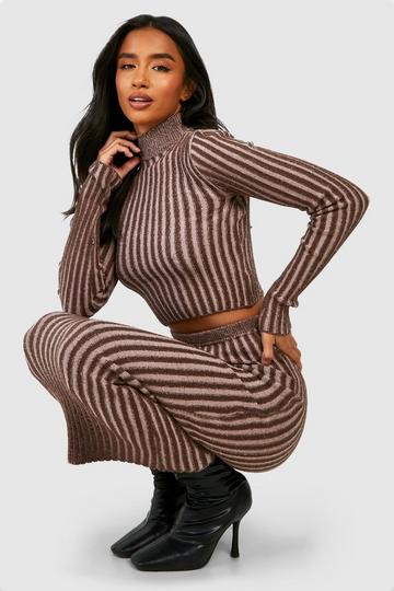 Petite Two Tone Knitted Cropped Jumper brown