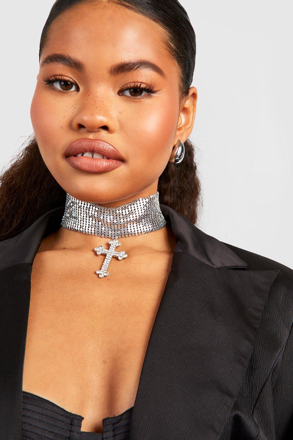 Girocollo Choker in maglia metallica argentata con dettagli incrociati