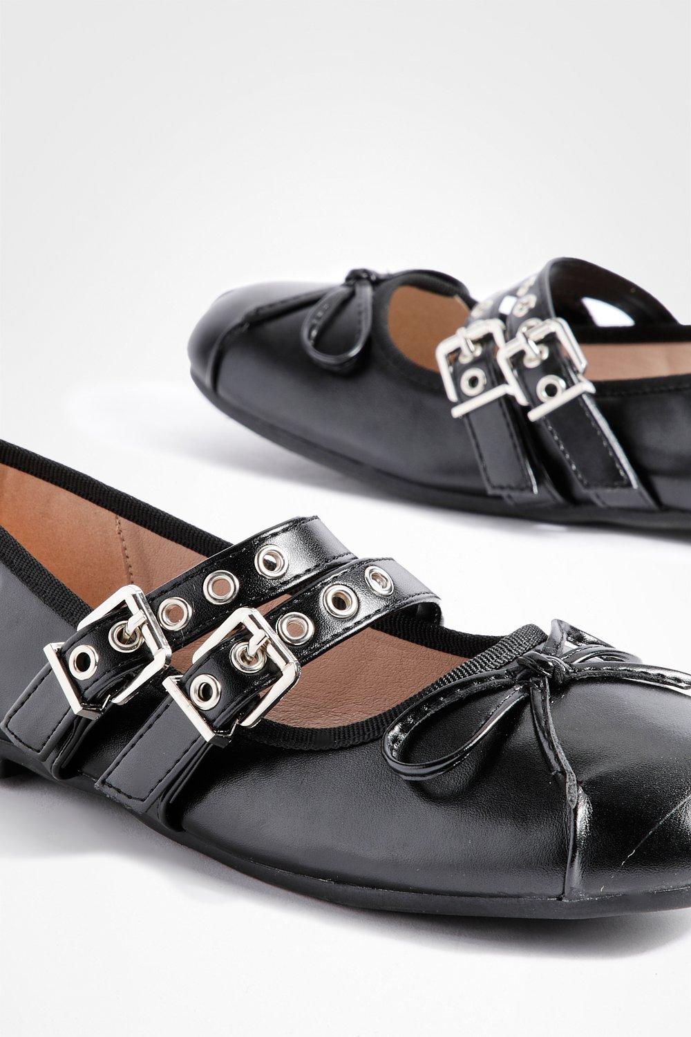 Black best sale stud flats