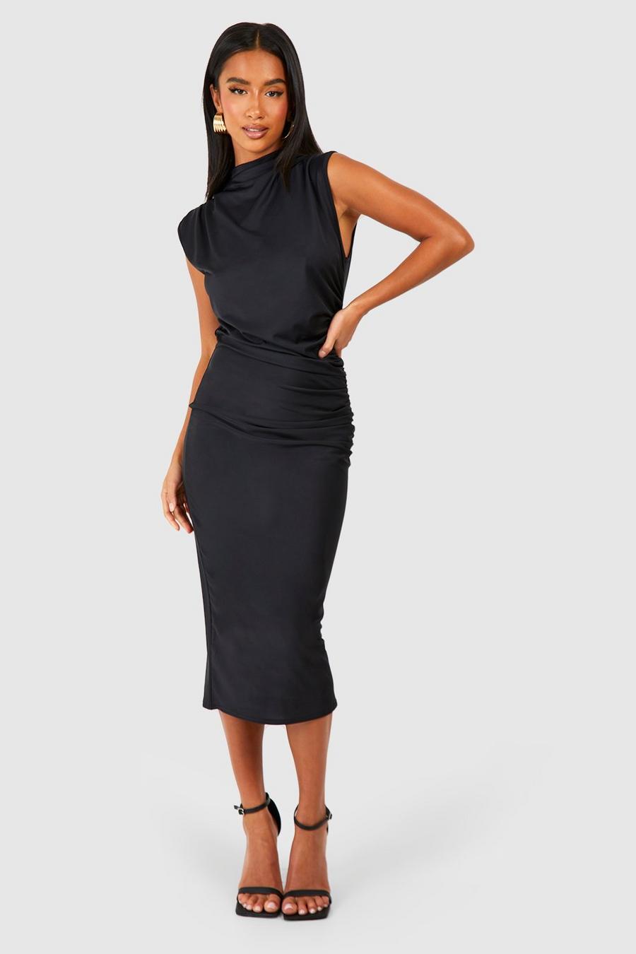 Black Petite Premium Midiklänning i glansigt tyg med drapering image number 1