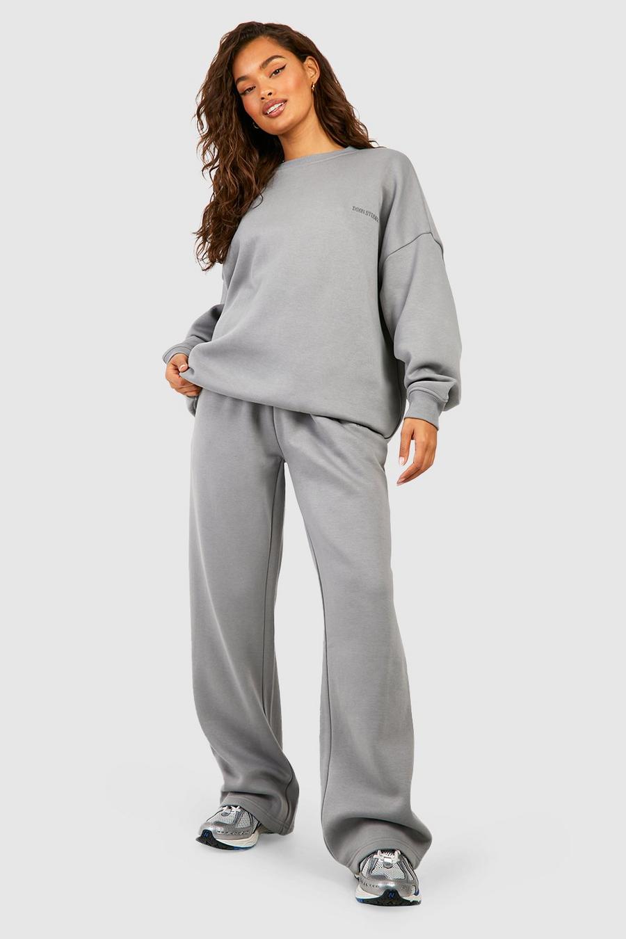 Ice grey DSGN Studio Sweatshirt med brodyr och mjukisbyxor med raka ben image number 1