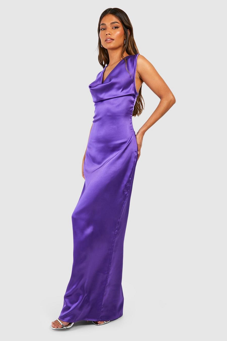 Purple Långklänning i satin med draperad halsringning