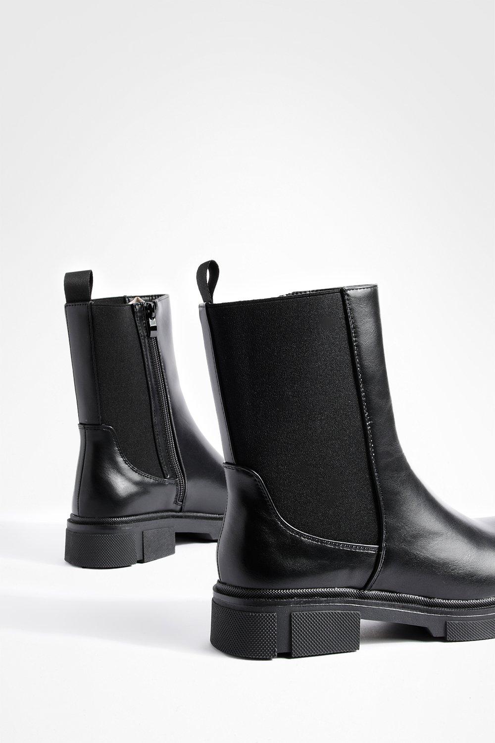 Bottines plates cloutées sales