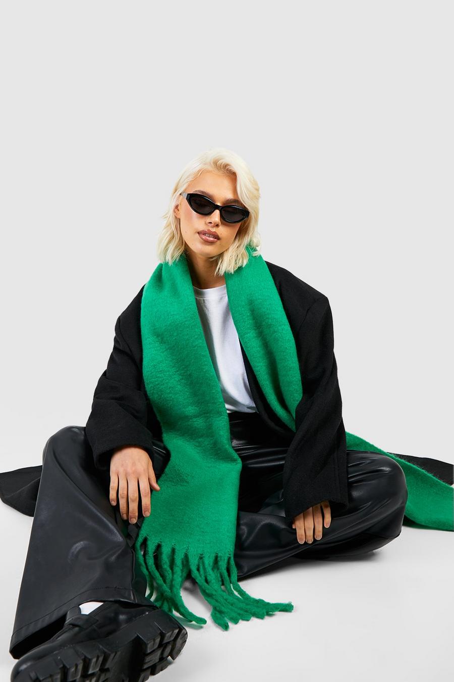 Green Chunky Tassel Scarf  image number 1