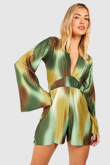 Blur Plisse Flare Sleeve Playsuit green