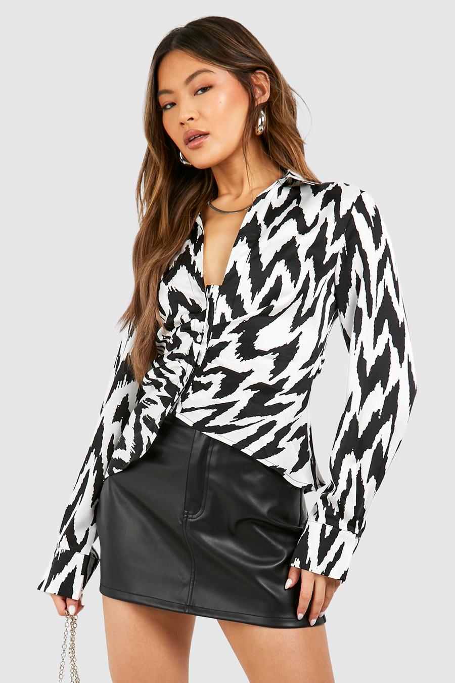 Black Abstracte Blouse Met Ruches