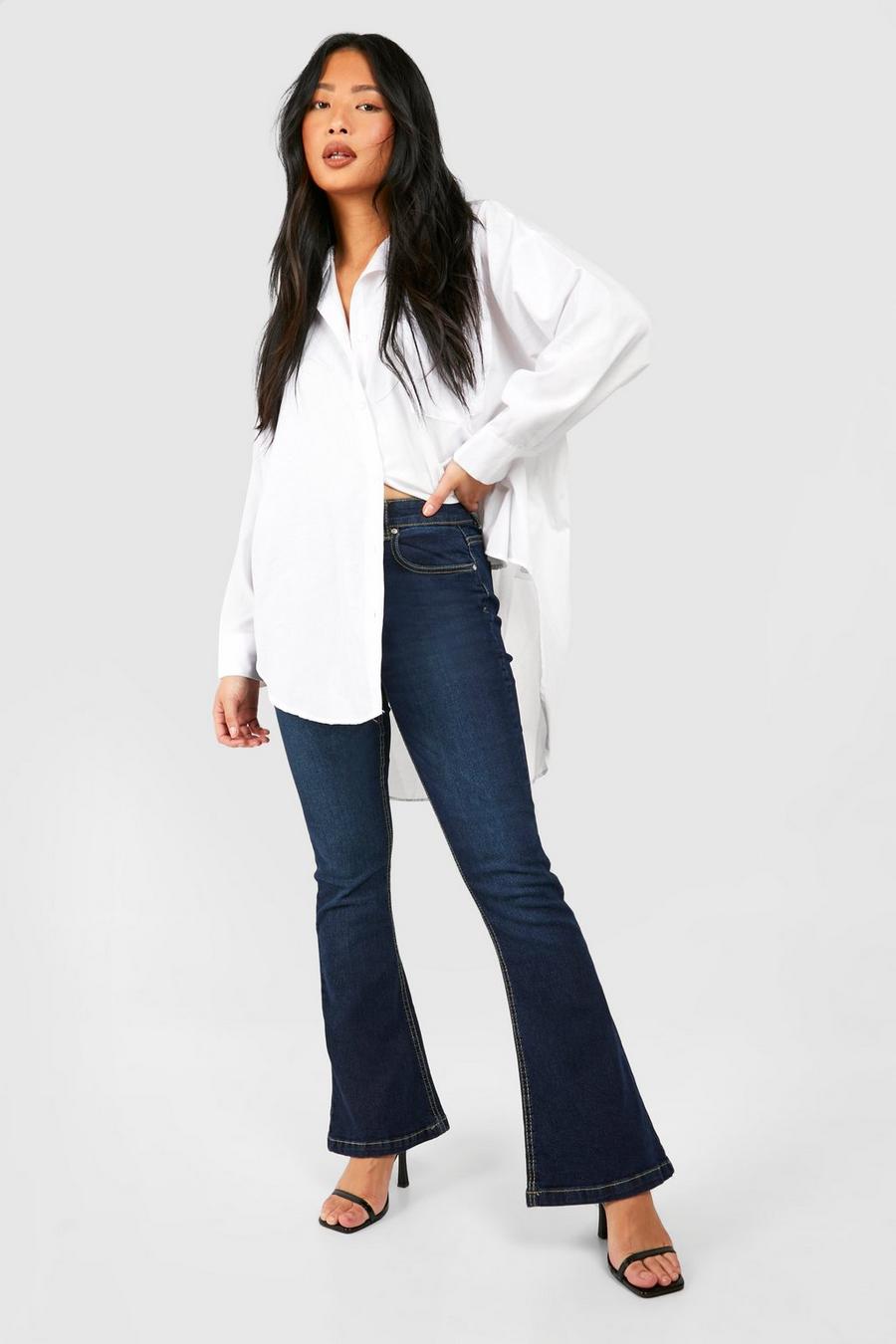 Indigo Petite Basic Jeans med utsvängda ben image number 1