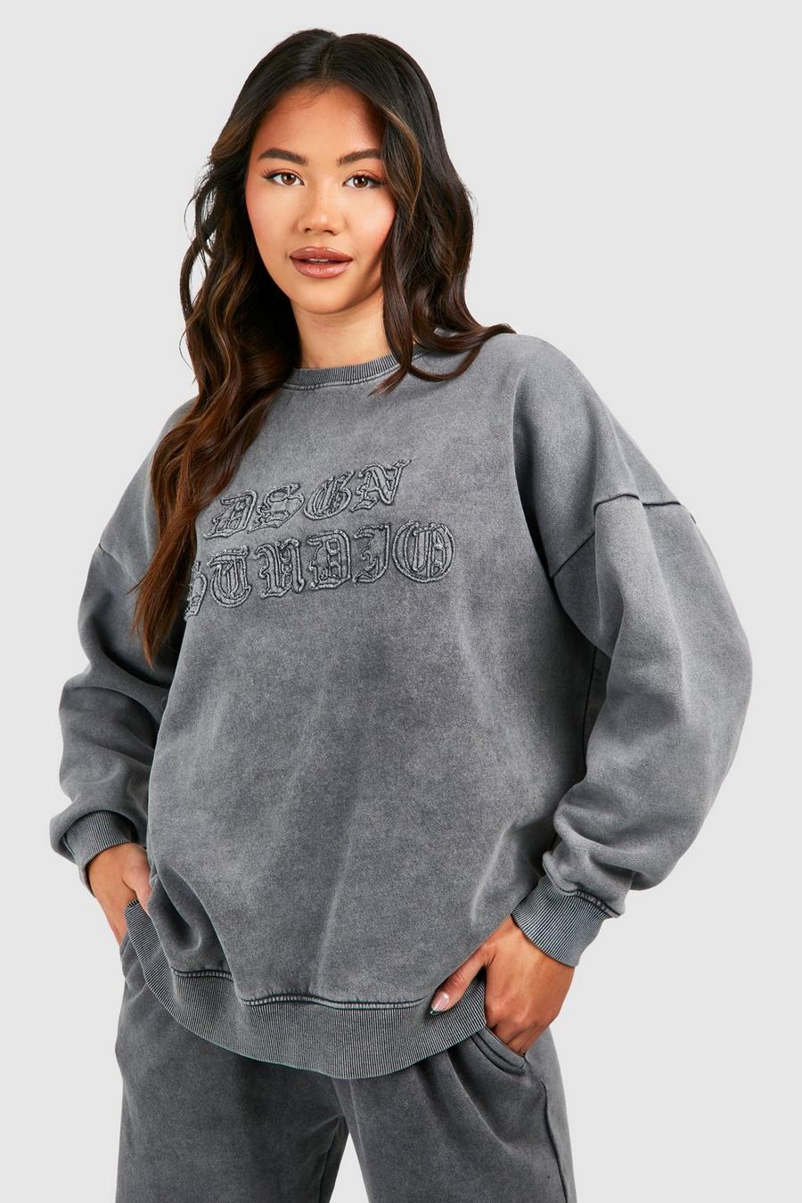 Charcoal Dsgn Studio Self Fabric Applique Washed Oversized Sweatshirt image number 1