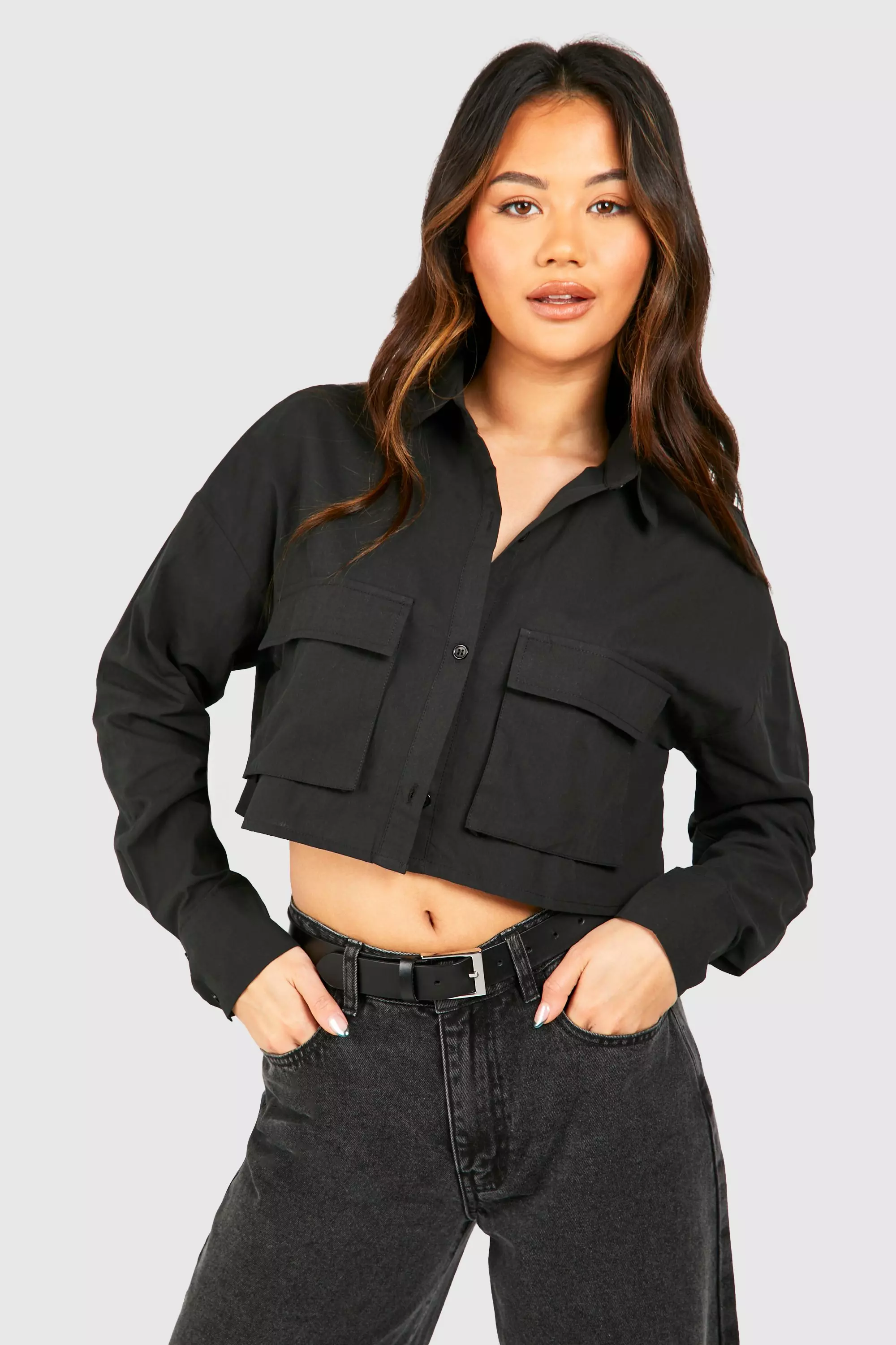 Black Cotton Double Pocket Cropped Shirt صورة بديلة