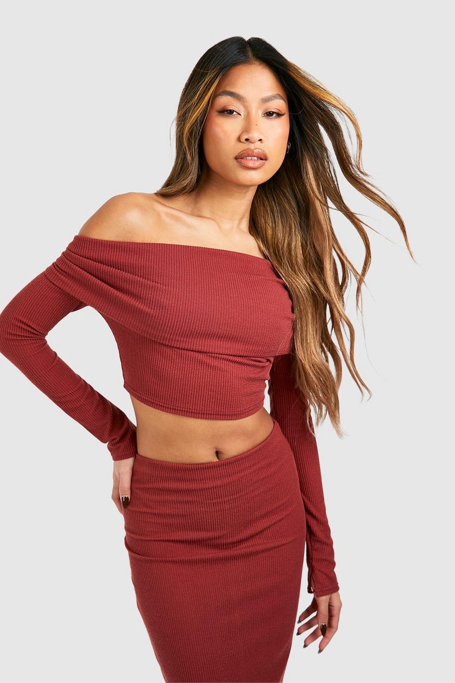 Merlot Geribbelde Gedraaide Off Shoulder Top Met Wijde Mouwen