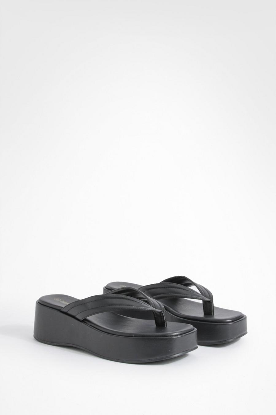 Black Toe Post Chunky Sandals