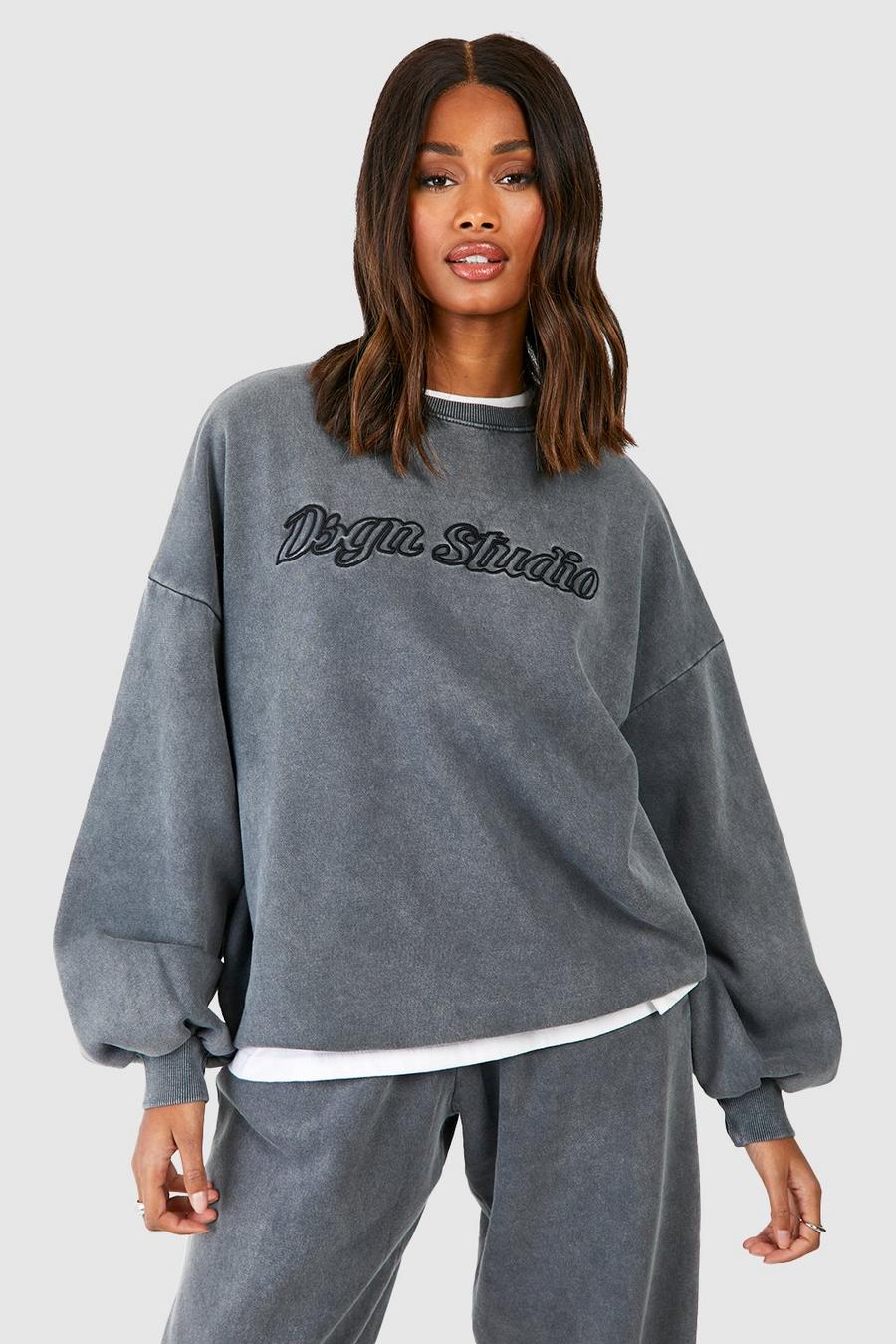Charcoal Dsgn Studio Oversize sweatshirt med stentvättad effekt och brodyr