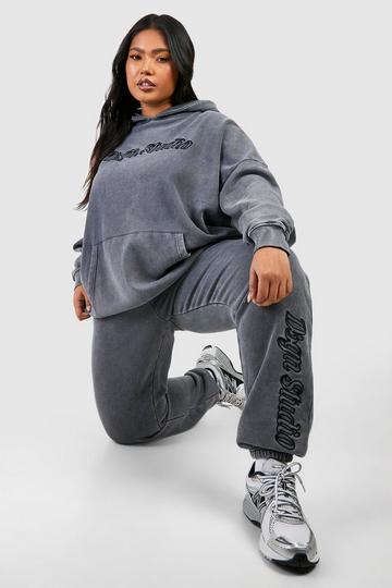 Plus Dsgn Studio 3d Embroidered Acid Wash Oversized Jogger charcoal