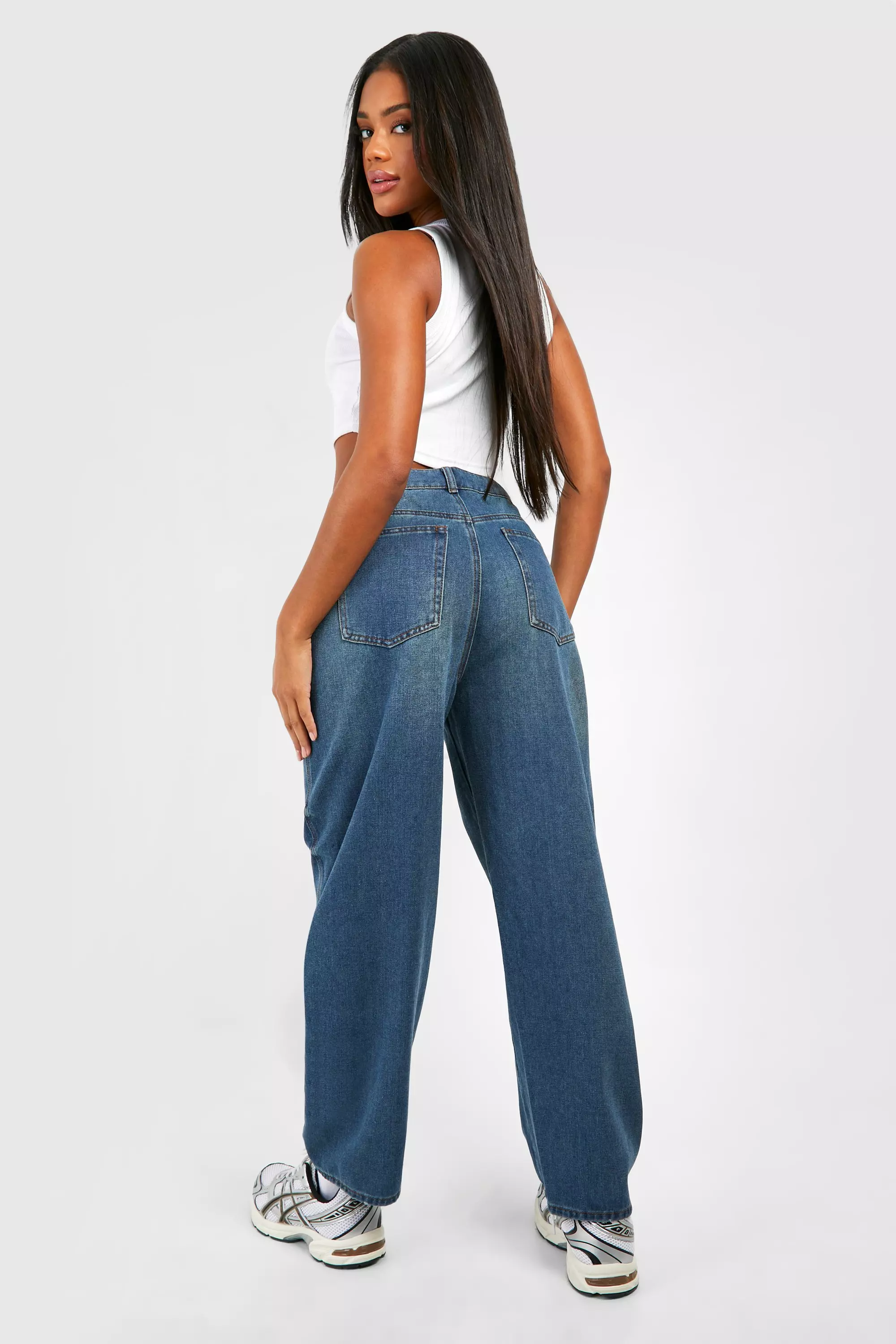 Vintage blue Mid Rise Carrot Fit Jeans  صورة بديلة