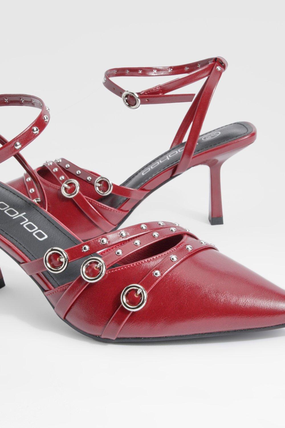 Scarpe decollete basse con fibbia e tacco a spillo