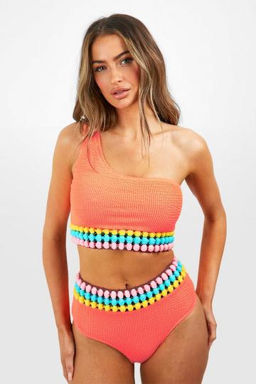 Gekreukelde Bikini Set Met Pom Poms En Eén Blote Schouder neon-coral