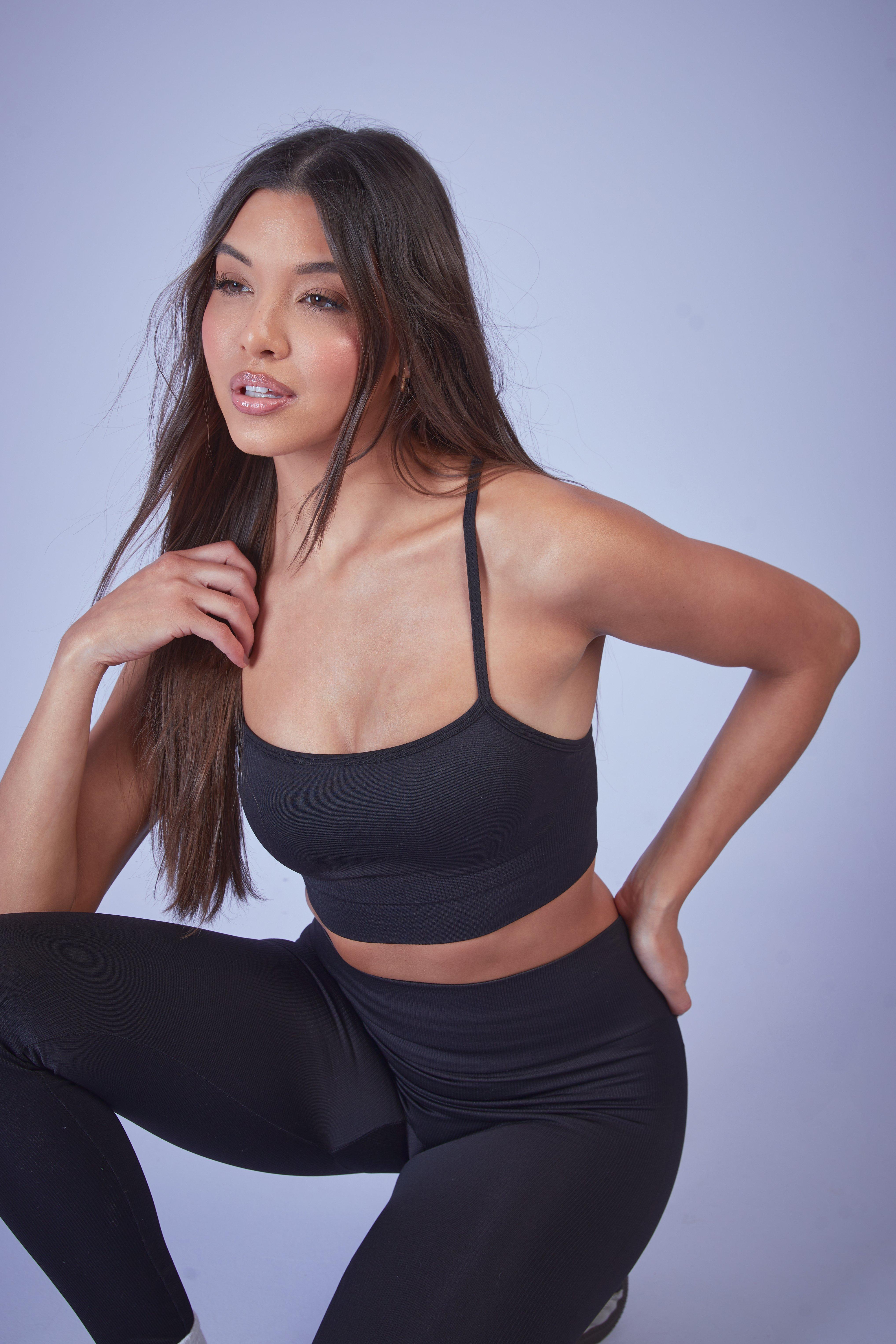 Seamless Ribbed Padded Bralette – Black