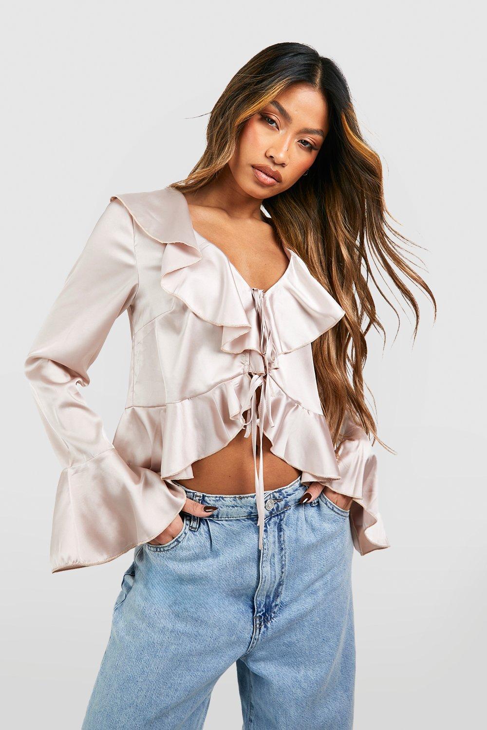 Blusa de raso con atadura y volante boohoo ES