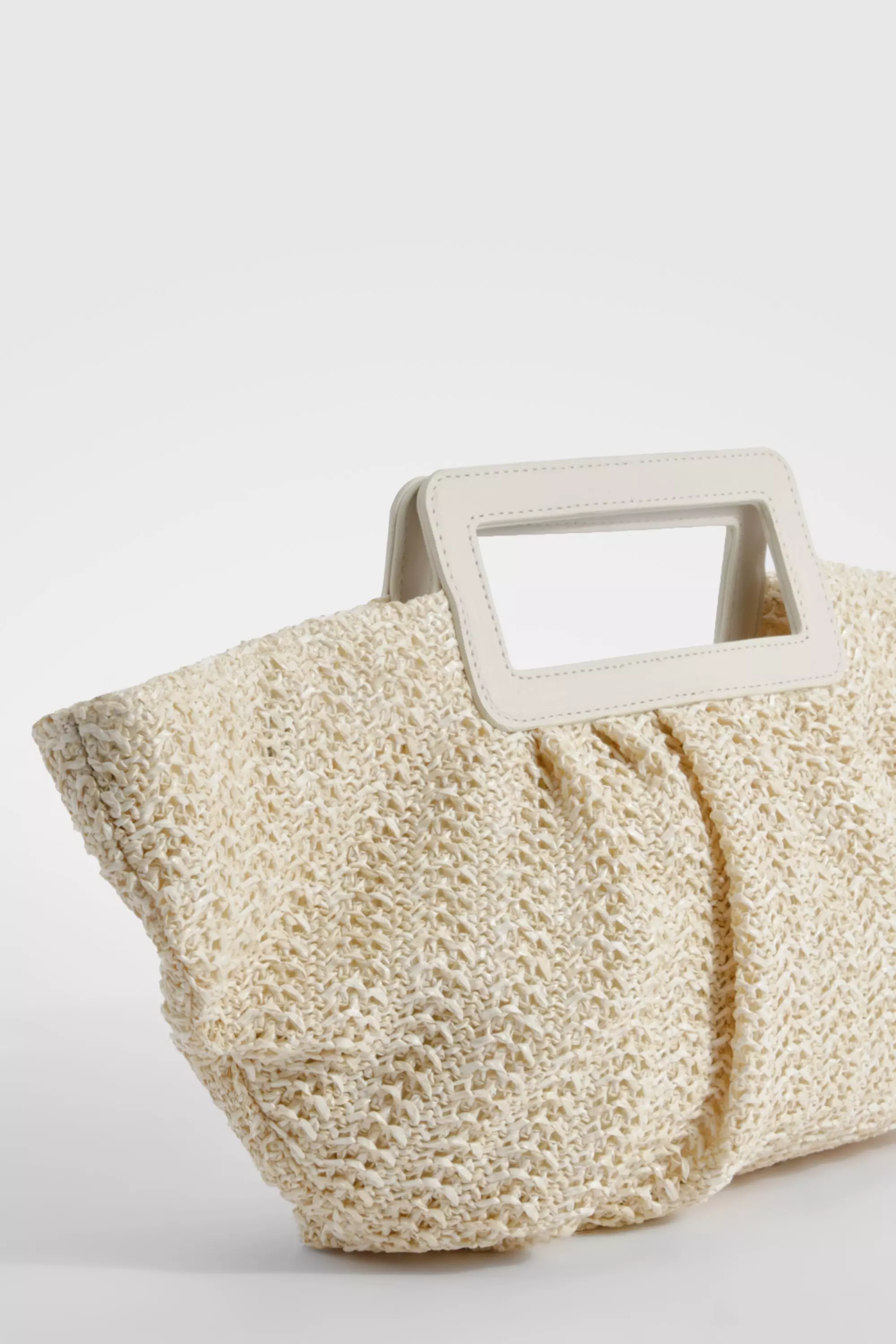 White Structured Straw Beach Grab Bag alternative image