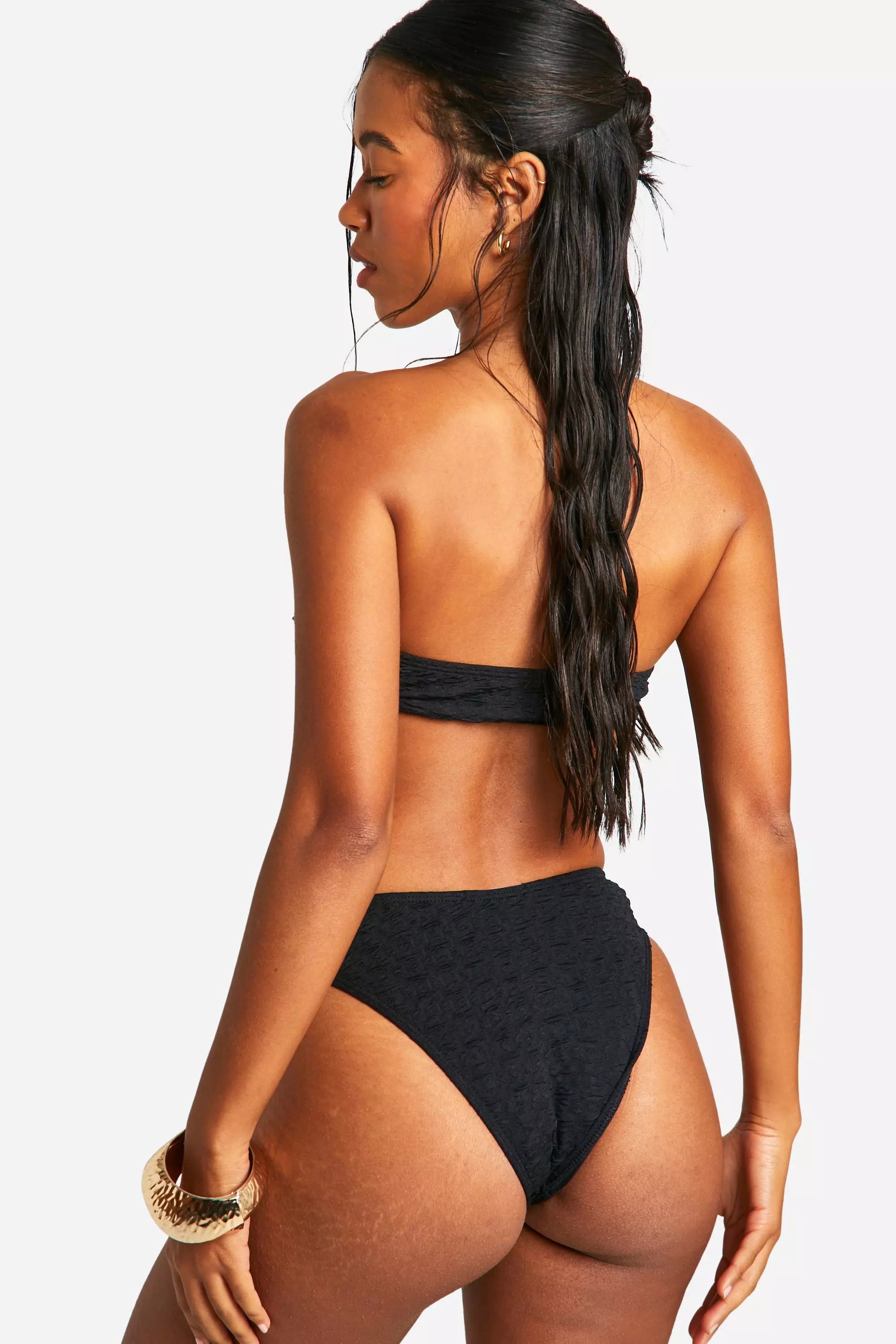 Black Textured O-rings Hipster Bikini Brief صورة بديلة