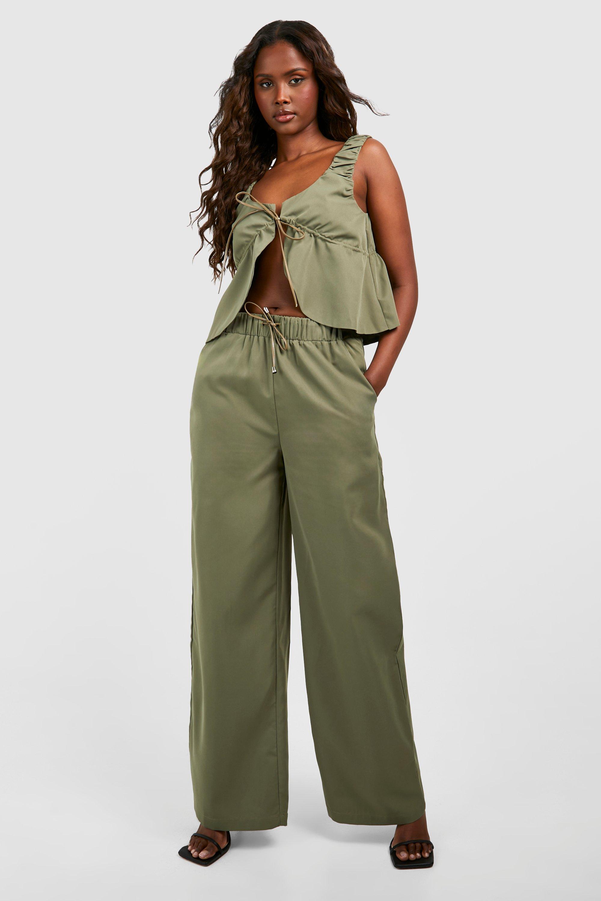 Wide-leg cargo trousers