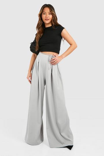 Belt Detail Extreme Wide Leg Trousers grey