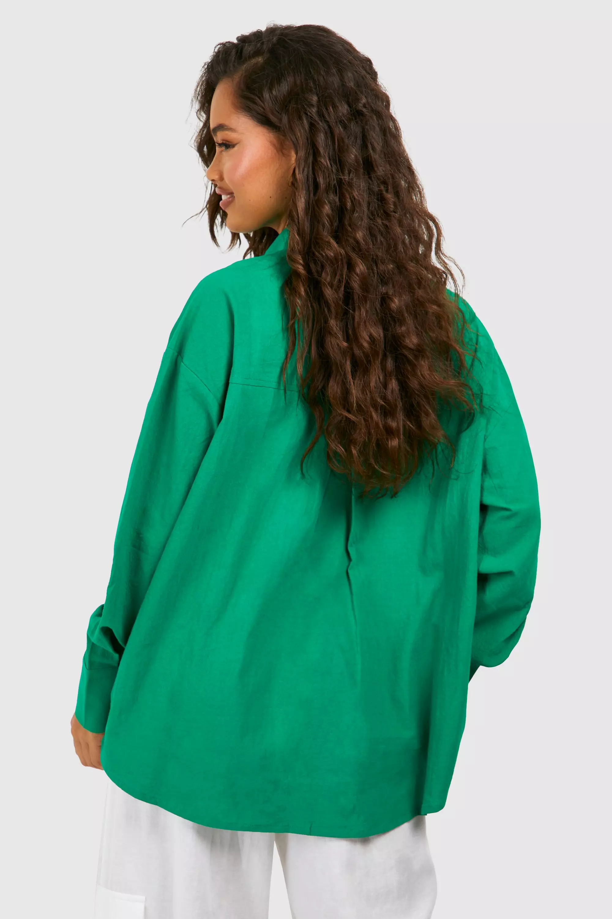 Green Oversized Linen Look Shirt صورة بديلة