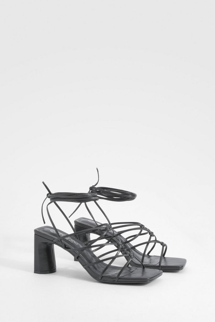 Zapatos de holgura ancha con tacón y tiras cruzadas, Black image number 1