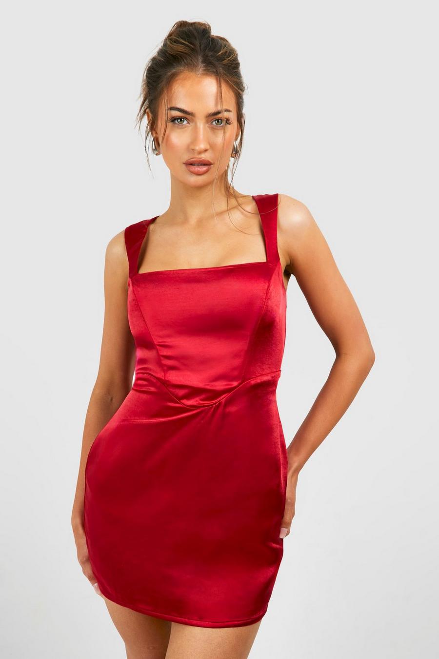 Red Kort klänning i satin med fyrkantig halsringning image number 1