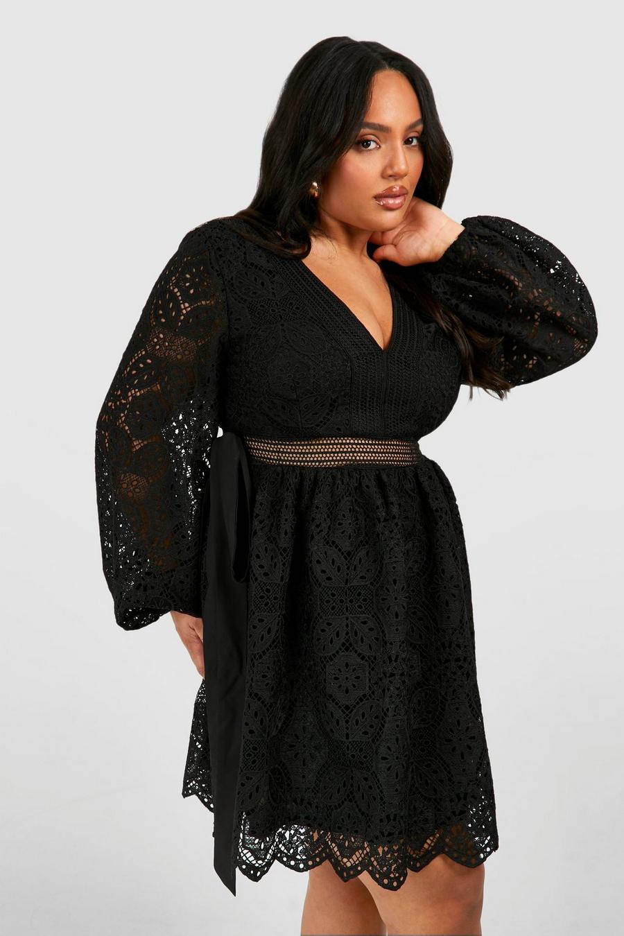Black Plus Premium Lace Puff Sleeve Skater Dress image number 1