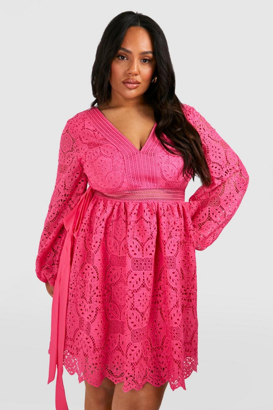 Grande taille - Robe patineuse premium en dentelle à manches larges, Pink image number 1