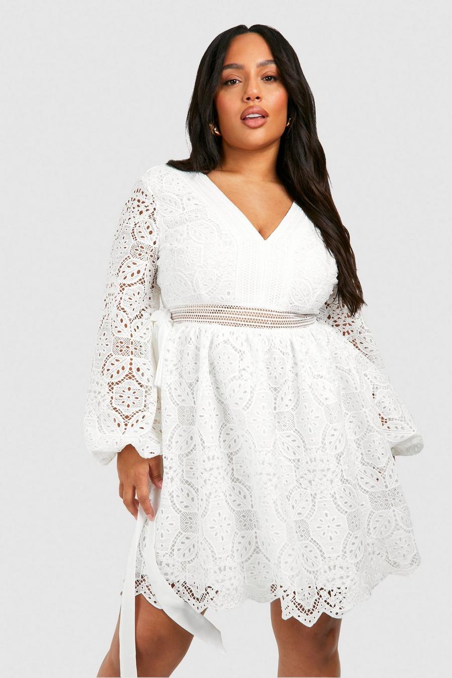 White Plus Premium Lace Puff Sleeve Skater Dress image number 1