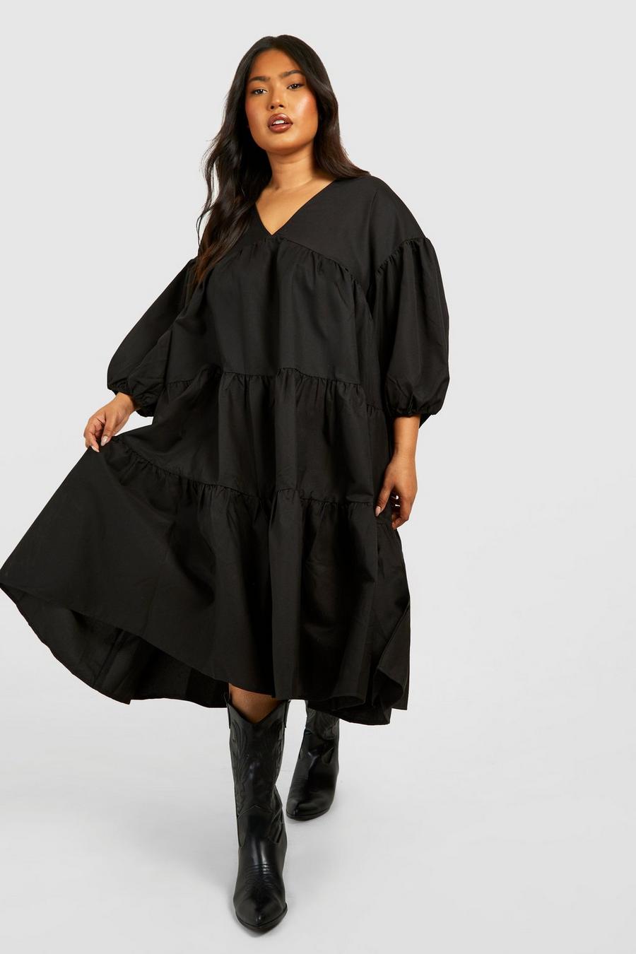 Vestido holgado Plus midi escalonado de popelina con escote de pico, Black image number 1