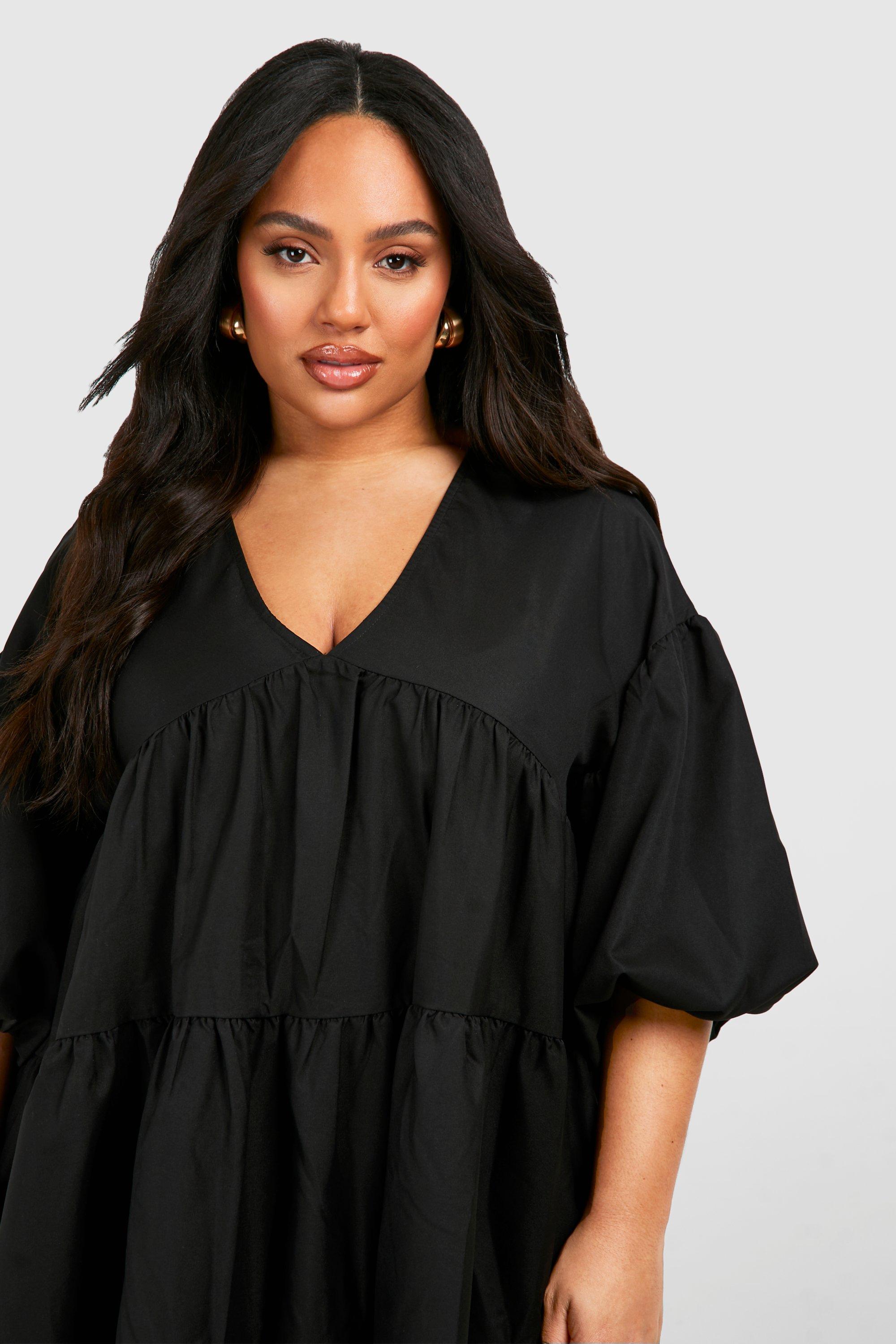 Plus Poplin V Neck Tiered Smock Dress boohoo IL