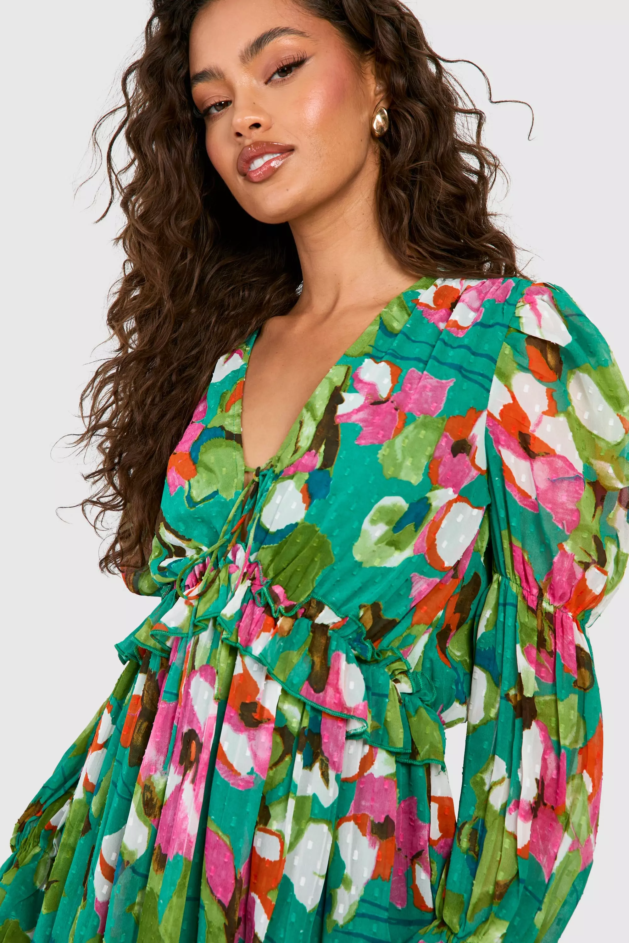 Green Floral Dobby Plunge Puff Sleeve Midaxi Dress alternative image