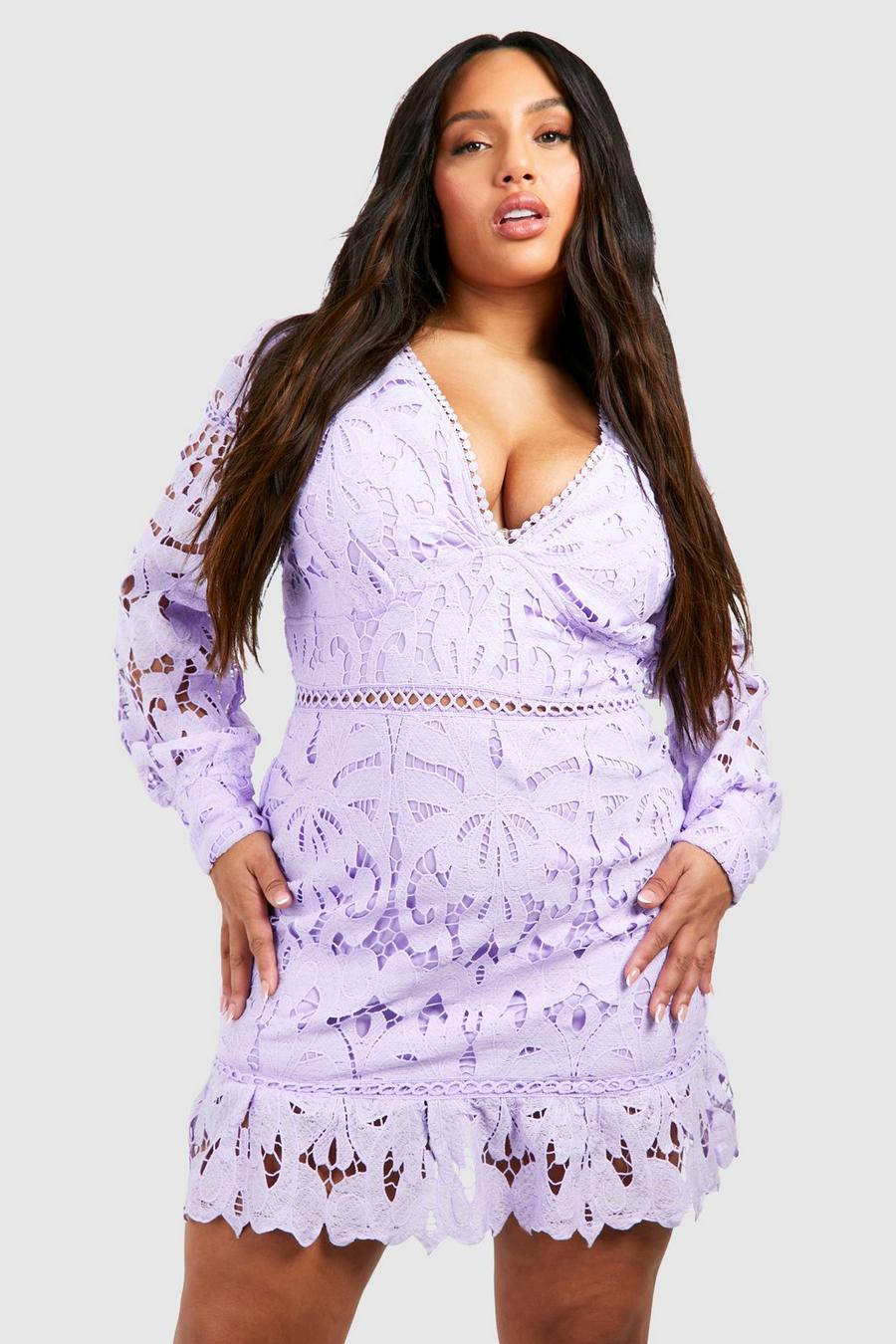 Lilac Plus Rak klänning i spets med volanger image number 1
