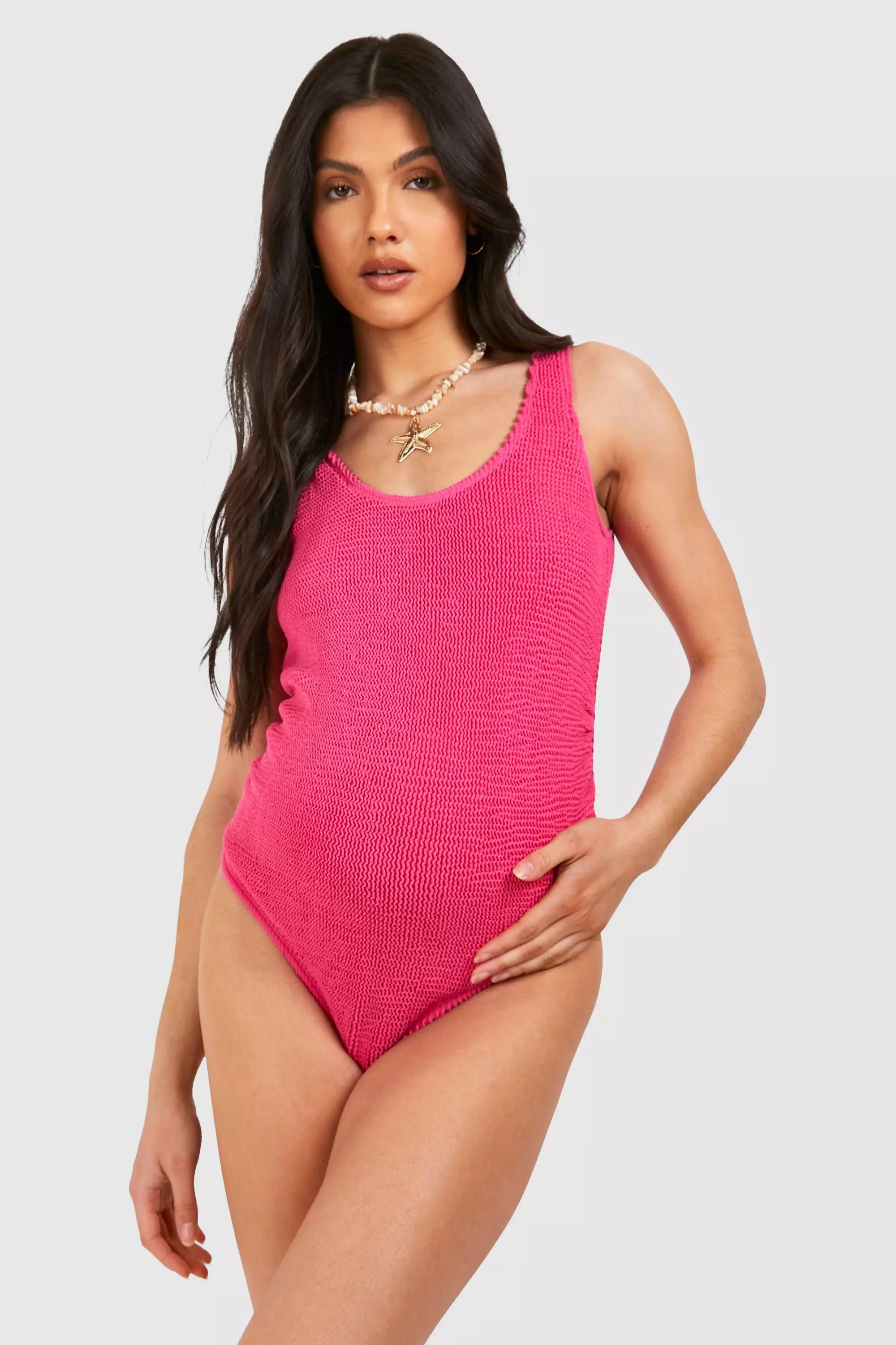 Fuchsia Maternity Crinkle Scoop Neck Swimsuit صورة بديلة
