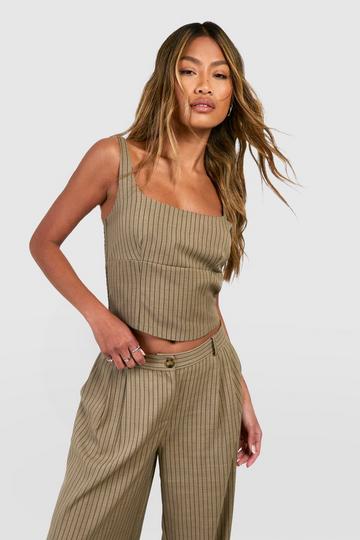 Textured Pinstripe Curved Hem Crop taupe