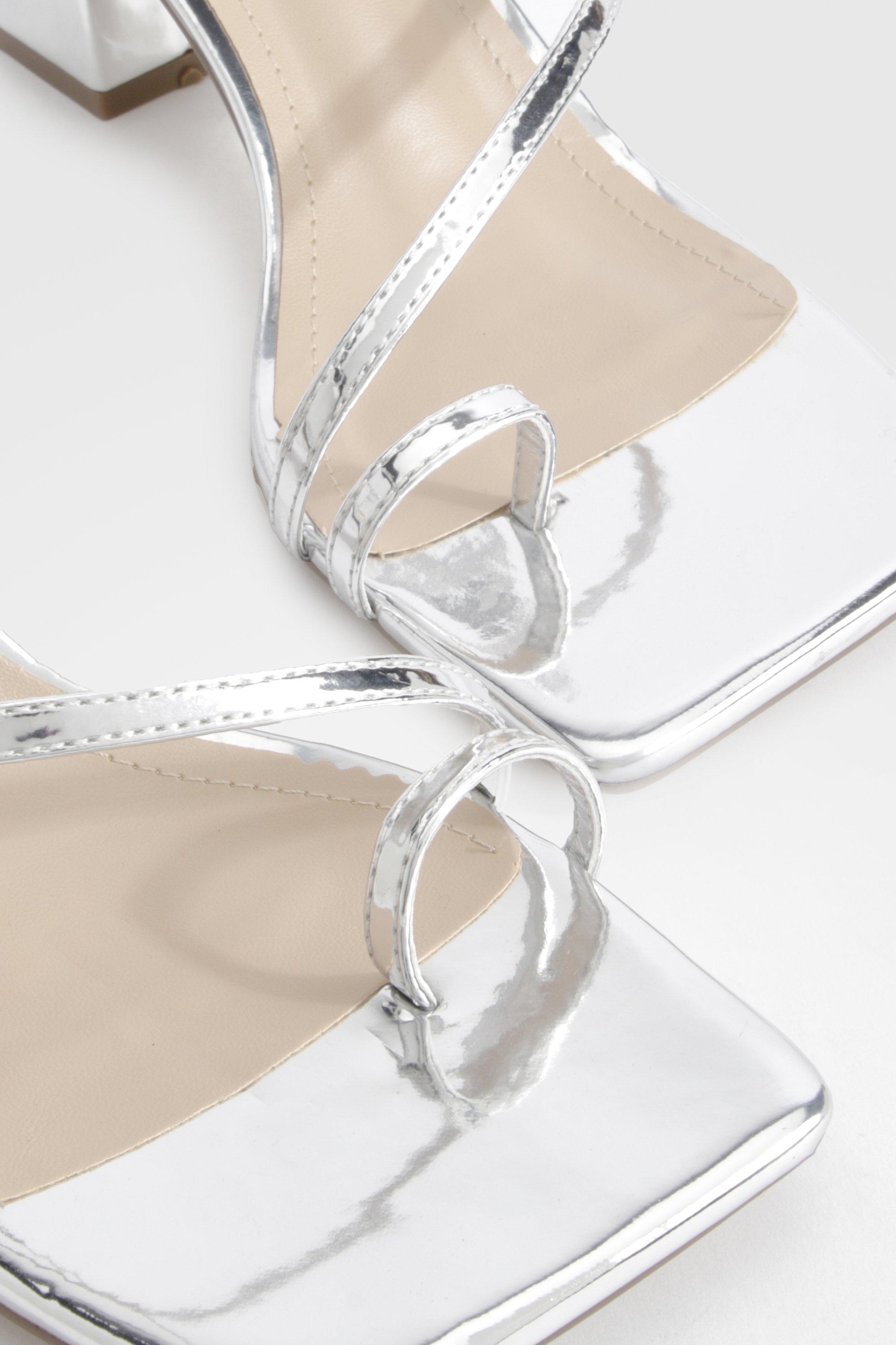 Toe loop block heel top
