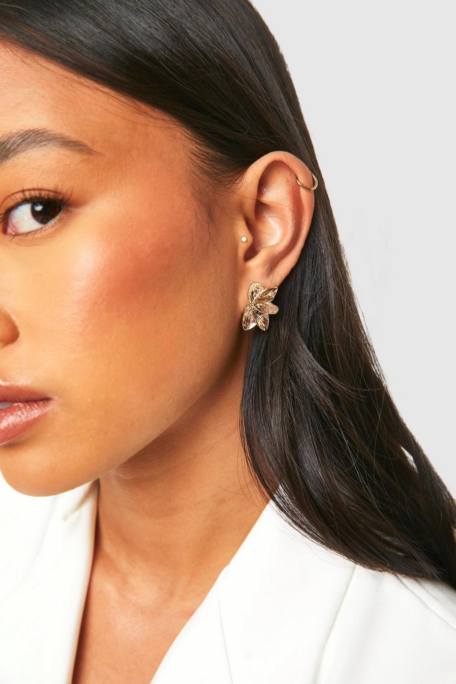 Gold Floral Delicate Earrings 