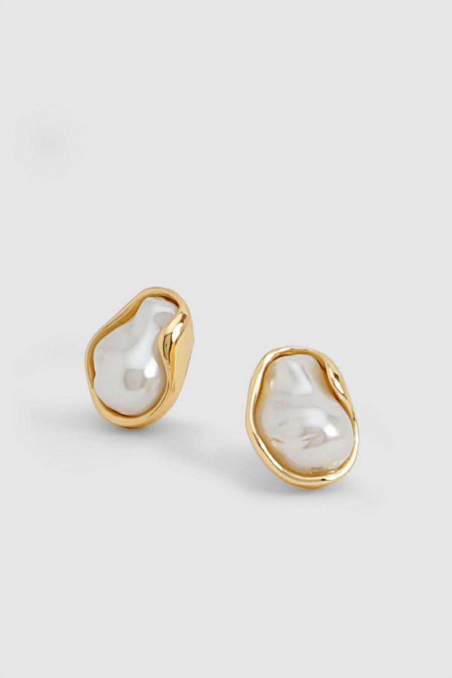 Gold Pearl Stud Earrings image number 1