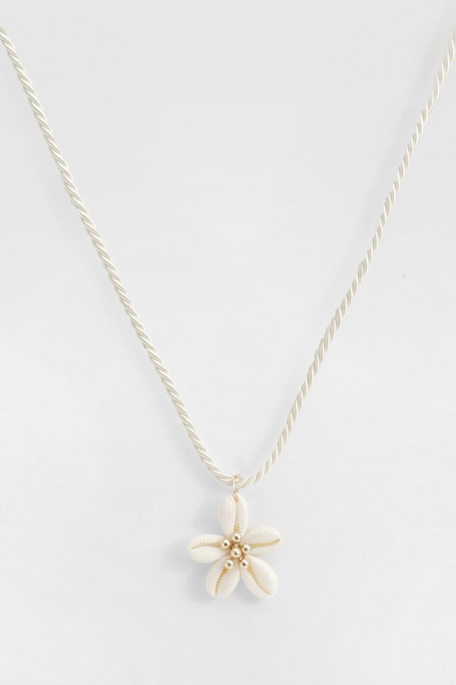 Collier en corde à pendentif fleur en coquillages, Ivory image number 1