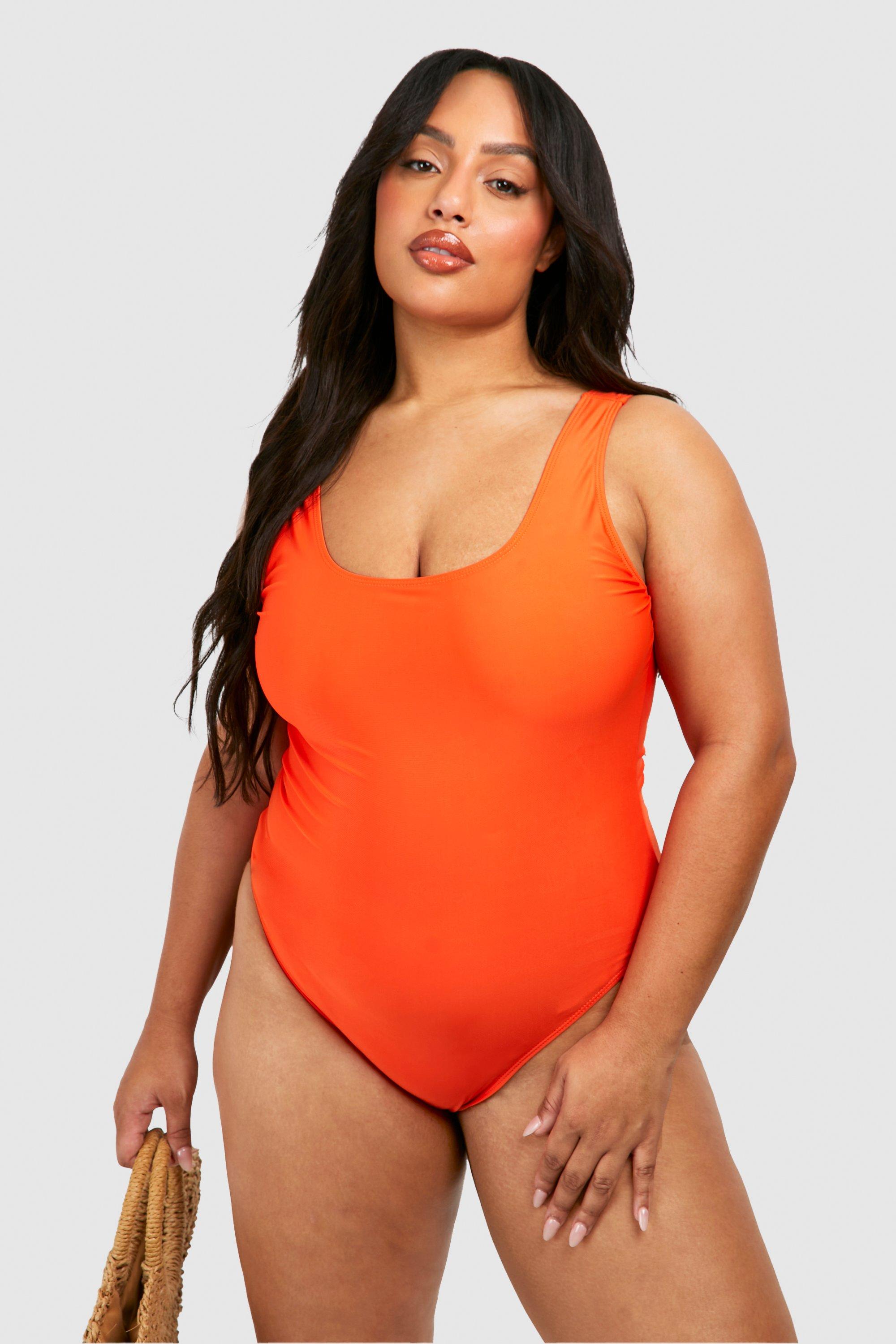 Plus Scoop Neck Swimsuit