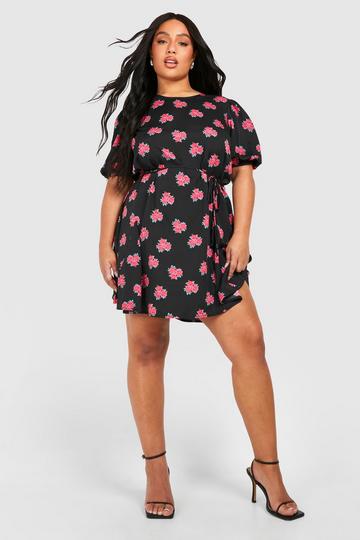 Plus Ditsy Floral Puff Sleeve Skater Dress black