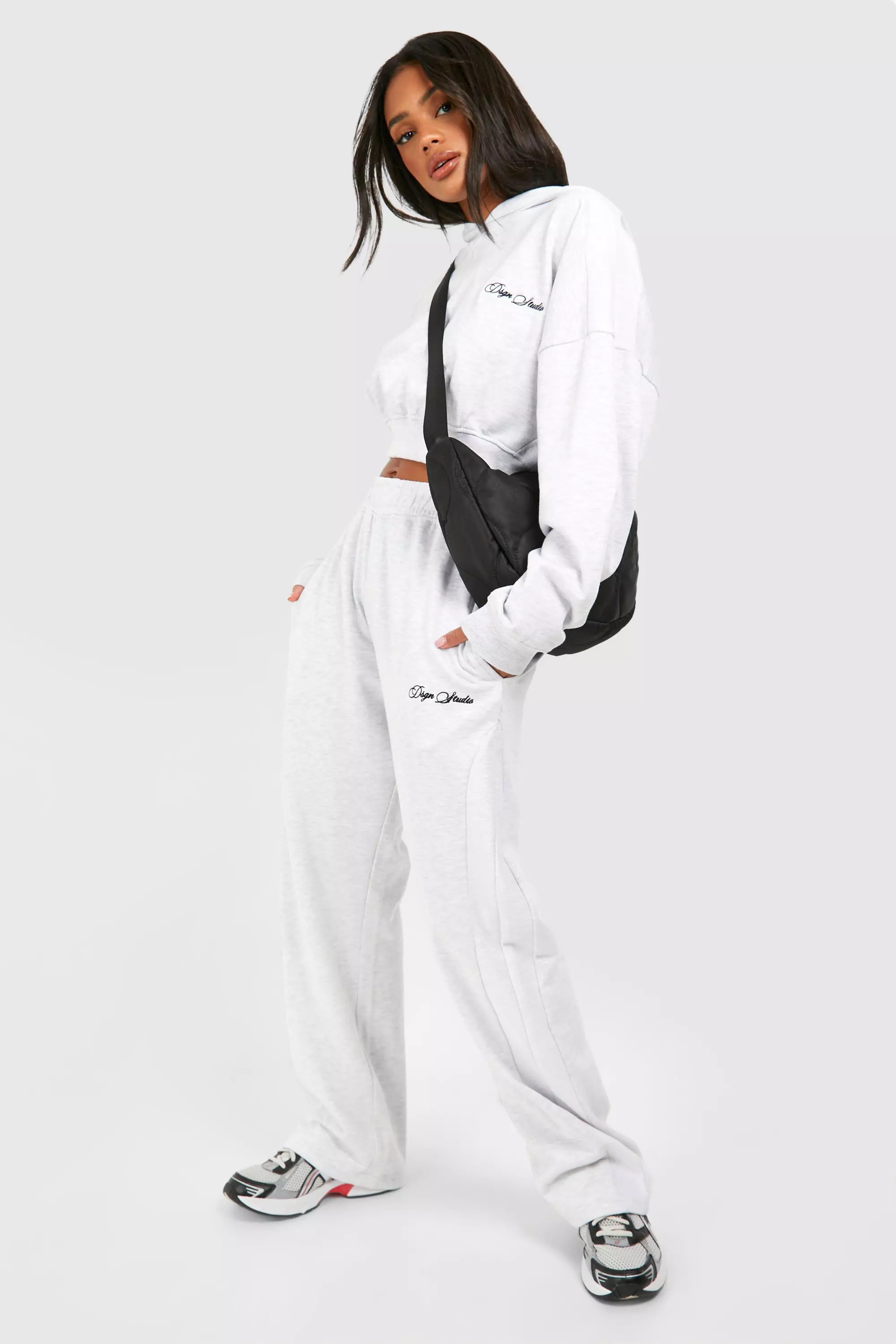 Ash grey Dsgn Studio Embroidered Boxy Hoodie  صورة بديلة