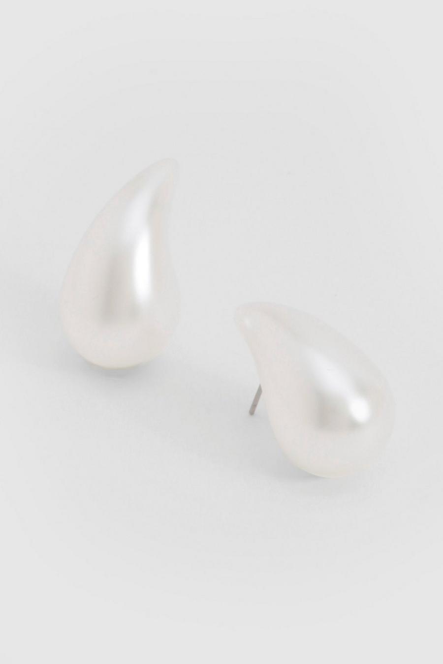 Pearl Örhängen med droppformade pärlor